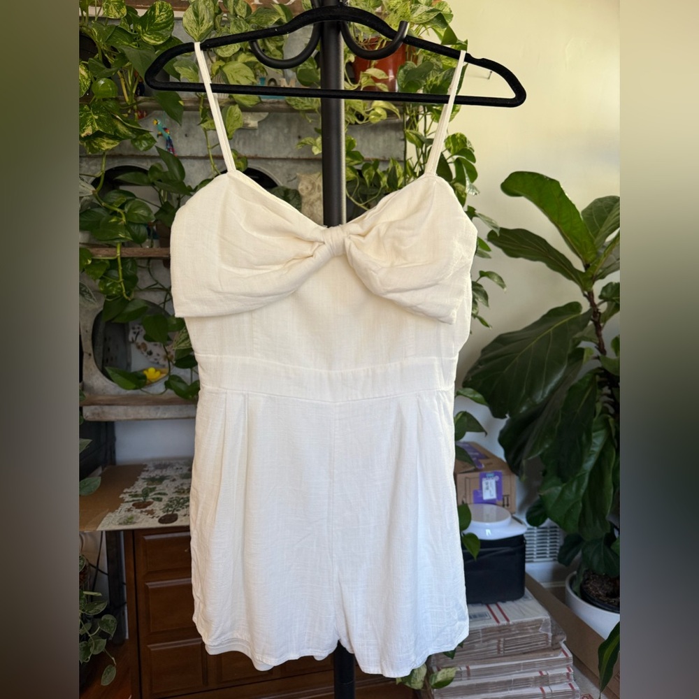 White romper with pockets